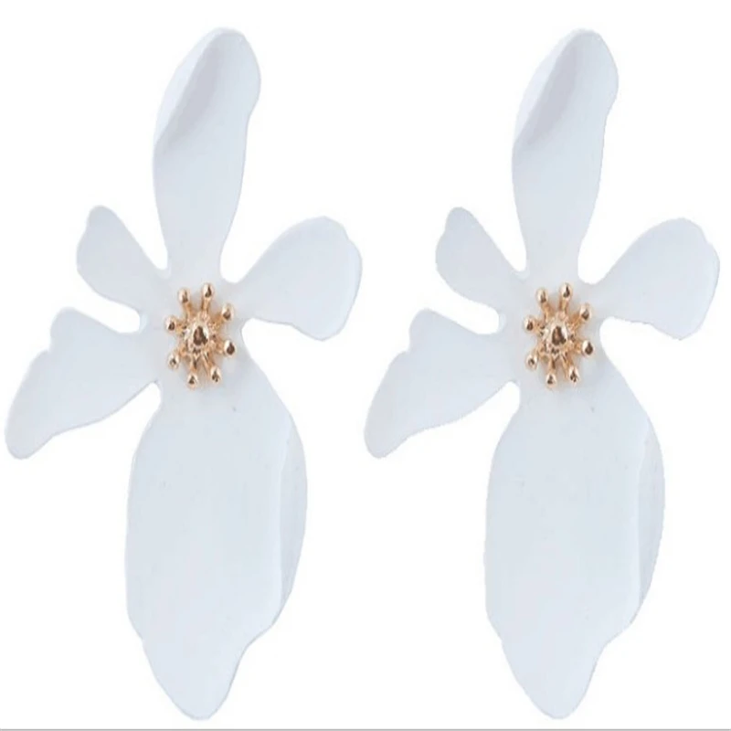 

European and American personality simple fresh flower earrings girls daily wild jewelry