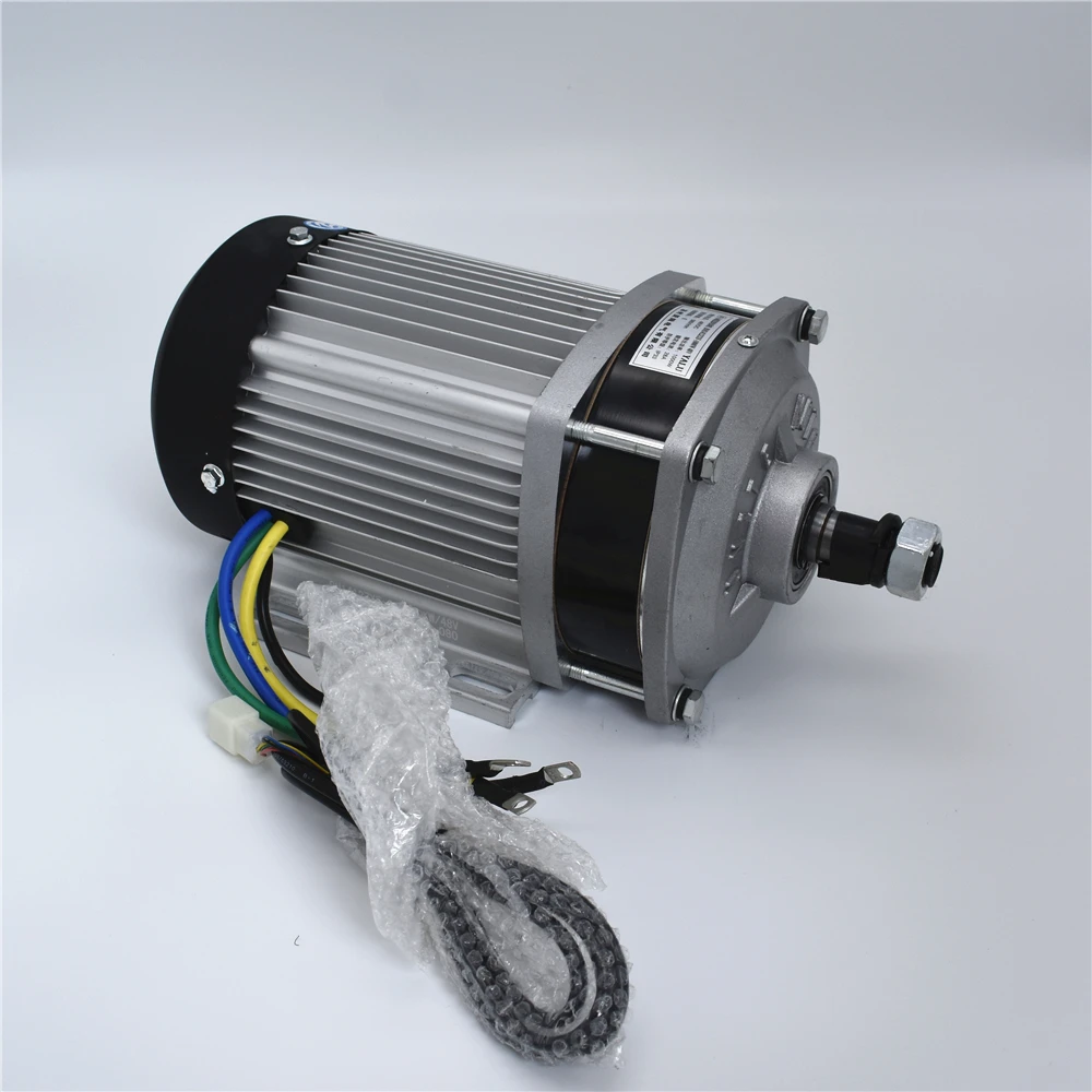Electric vehicle platform handling a flat sprocket reducer DC Motor