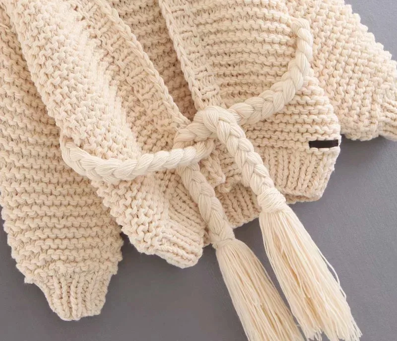 2018 Autumn Fashion Women Thick Wool Cardigan Sweaters Tassel Solid Color Hand Knitted Lantern Sleeve Sweater Cardigans BB482 2018 Autumn Fashion Women Thick Wool Cardigan Sweaters Tassel Solid Color Hand Knitted Lantern Sleeve Sweater Cardigans BB482