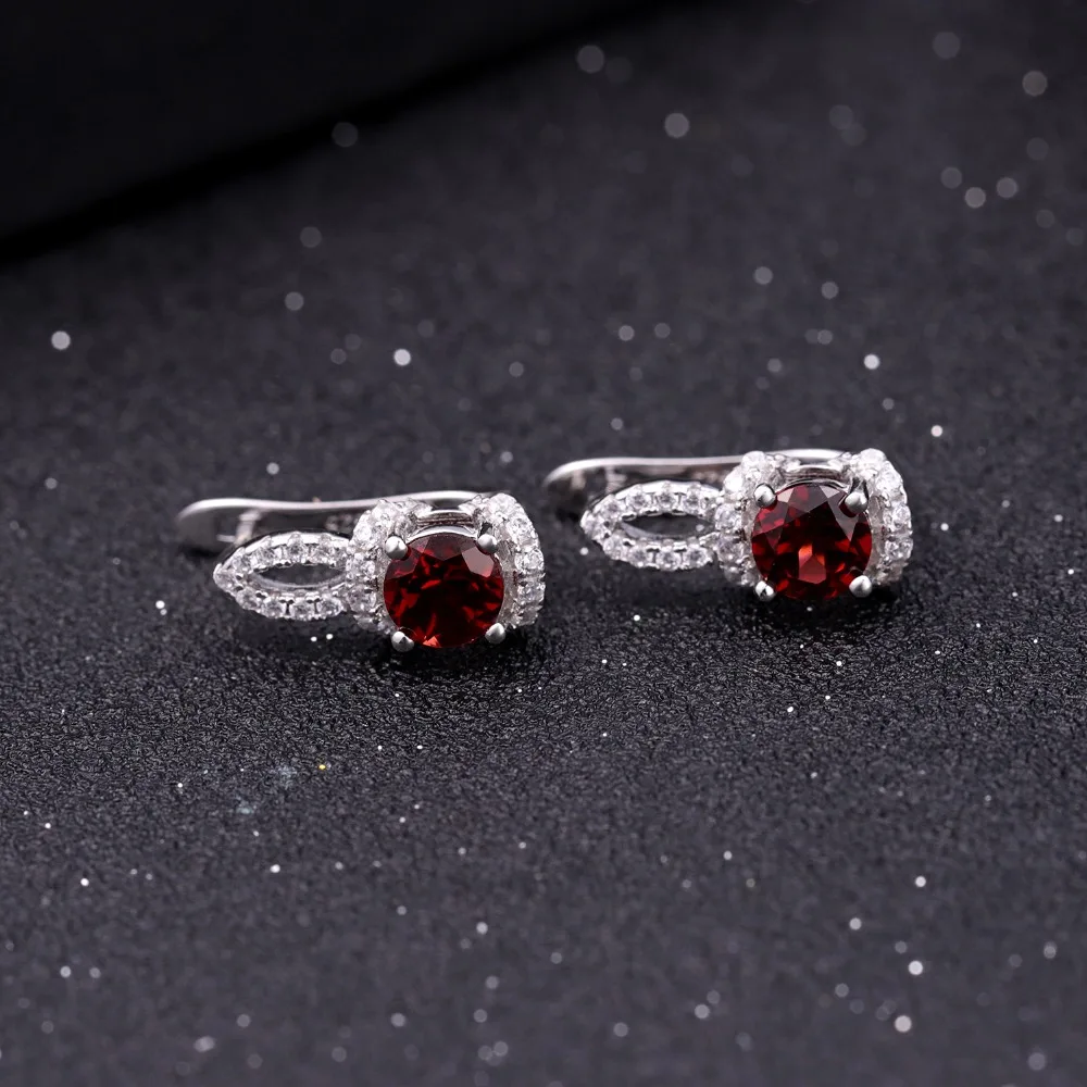 Серьги гвоздики женские из серебра 925 пробы с натуральным красным гранатом
