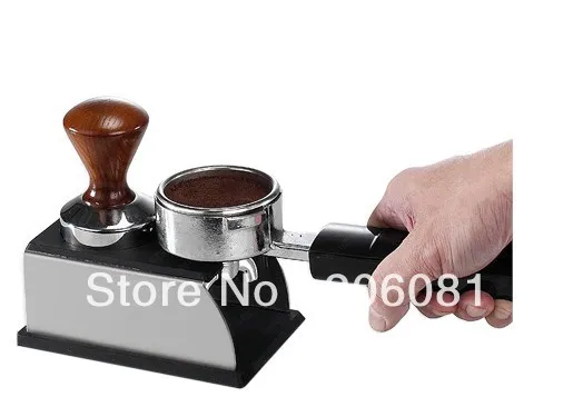 Давилка для кофе. Темперовка кофе. Кофе под лупой. Темпер как пользоваться. Темперовка холдера.