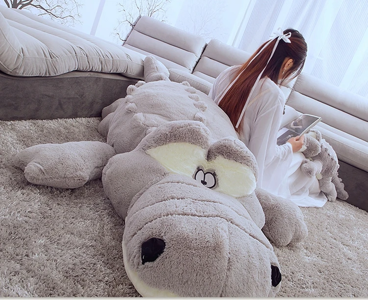 Dorimytrader Jumbo Cartoon Alligator Stuffed Toys Soft Plush Lovely Large Animal Crocodile Dolls Toy Pillow 79inch 200cm DY60174 (11)