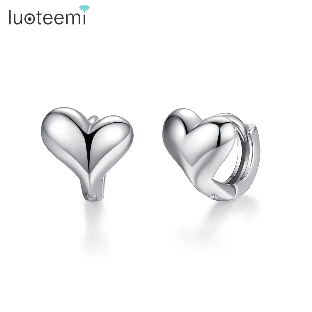LUOTEEMI Новинка оптовая продажа маленькое Сердечко из Форма серьги со шпилькой для