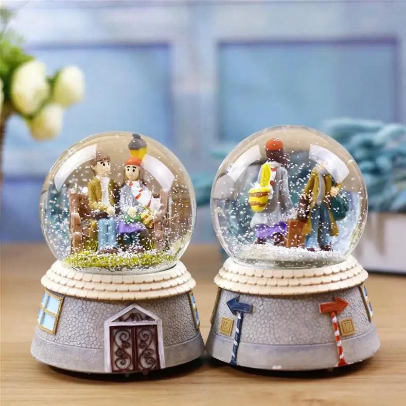 

DYZ 803++++Winter love song, left to right, lovers crystal ball music box creative home furnishing