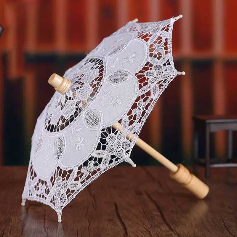 Женские свадебные зонтик выдалбливают Вышивка кружево Сплошной Белый Цвет Романтический реквизит для фотосессии с деревянной ручкой 8 ребра