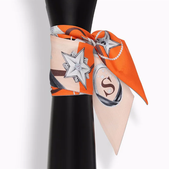 На продажи 26 букв шарф дизайн печати Для женщин шелковый шарф моды глава бренда маленький галстук мешок ленты созвездие шарф