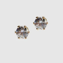 Дизайн серьги-гвоздики