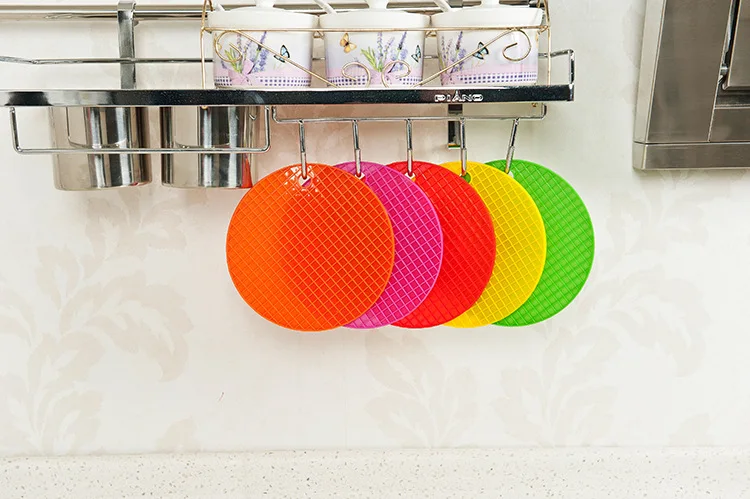 

1pcs Colorful Round Non-Slip Heat Resistant Mat Coaster Cushion Placemat Pot Holder Table Silicone Mat Kitchen Accessories