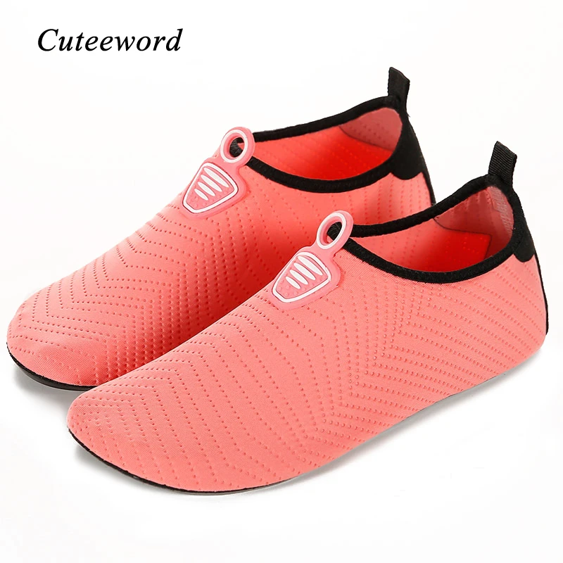 

Summer Kids Beach Shoes Boys Girls Swimming Shoes Soft Bottom Non-slip Diving Water Socks Quick Drying Breathable Children Shoes
