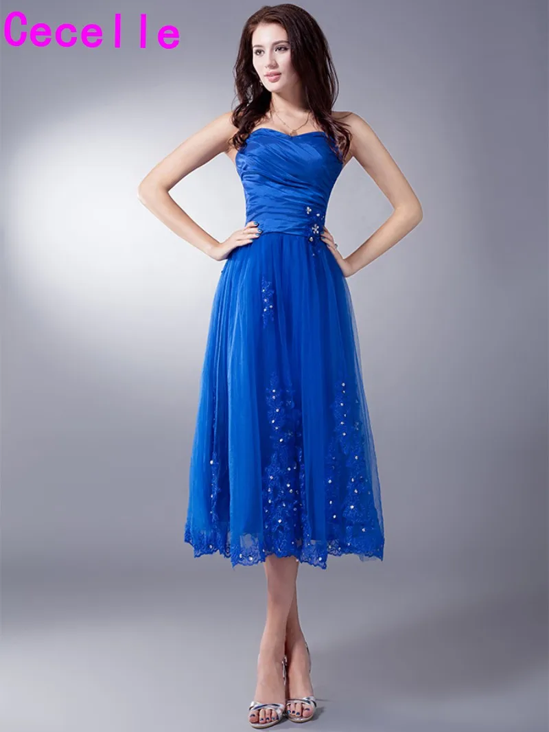 A line Tea Length Royal Blue Vintage Bridesmaids Dresses Sweetheart Beaded Appliques Tulle