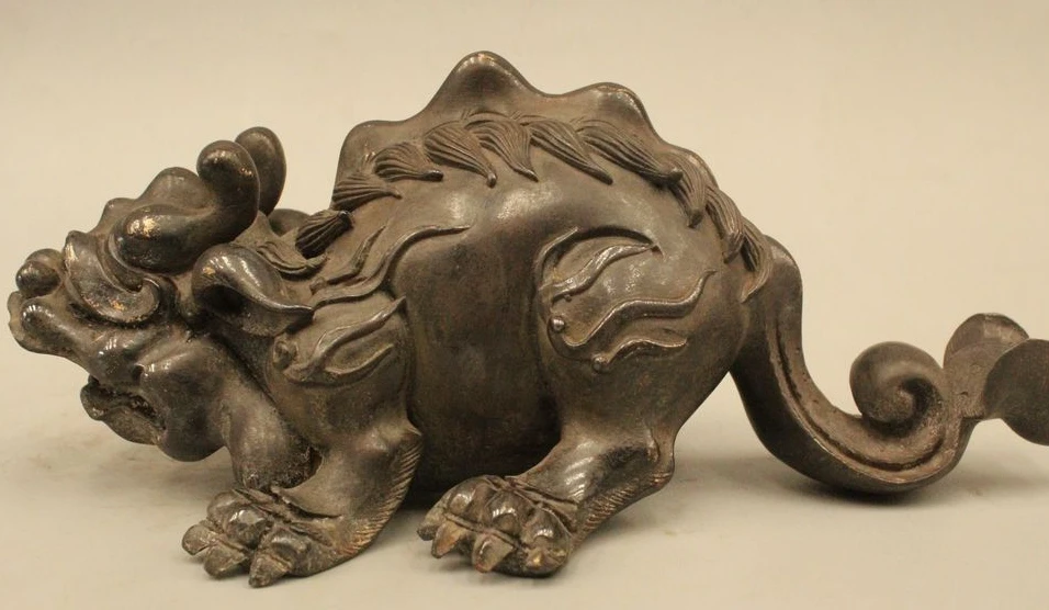 

Chinese Folk Fengshui Bronze Lion Pi Xiu Beast Bi Xie mouse Statue Sculpture