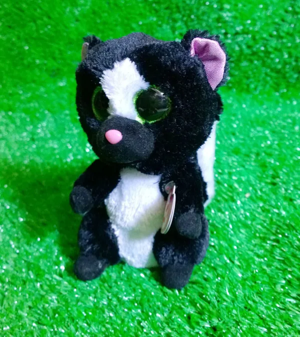 flora the skunk beanie boo