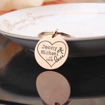 

personalized Name And Data Engraved Heart Keychain High Quality Bag Charm Jewelry Gifts For Lovers Couple Cute Key Holder Gifts
