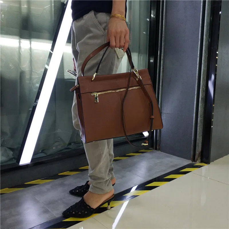 

Female bag back and forth dual-use 2019 new top layer leather rivet shoulder slung fashion handbag real leather