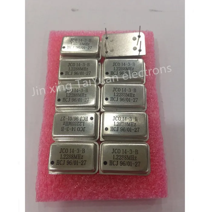 

Imported 1.2288 MHZ into active crystals DIP14 rectangle 1.2288 M pxo full size (20 PCS) package mail