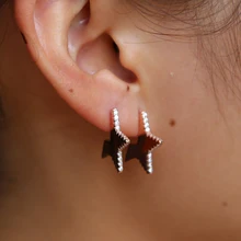 Рождественские серьги-гвоздики из настоящего серебра 925 пробы, минималистичные серьги в виде звезды, милые ювелирные изделия, нежные серьги для девушек и женщин, крошечная звезда