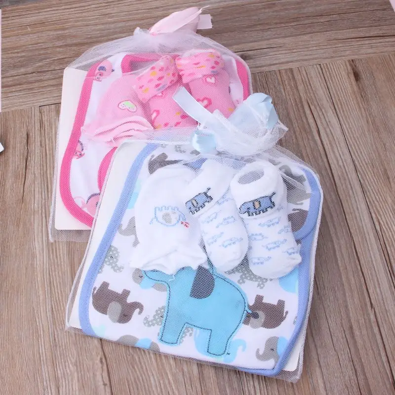 

1 Bag Baby Cotton Bibs Towel Socks Sets Newborn Kids Burp Cloths+Socks +Anti-scratch Gloves Boys Girls Birthday Gift Y51E