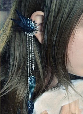 

Fashion jewelry black wing tassel clip earring