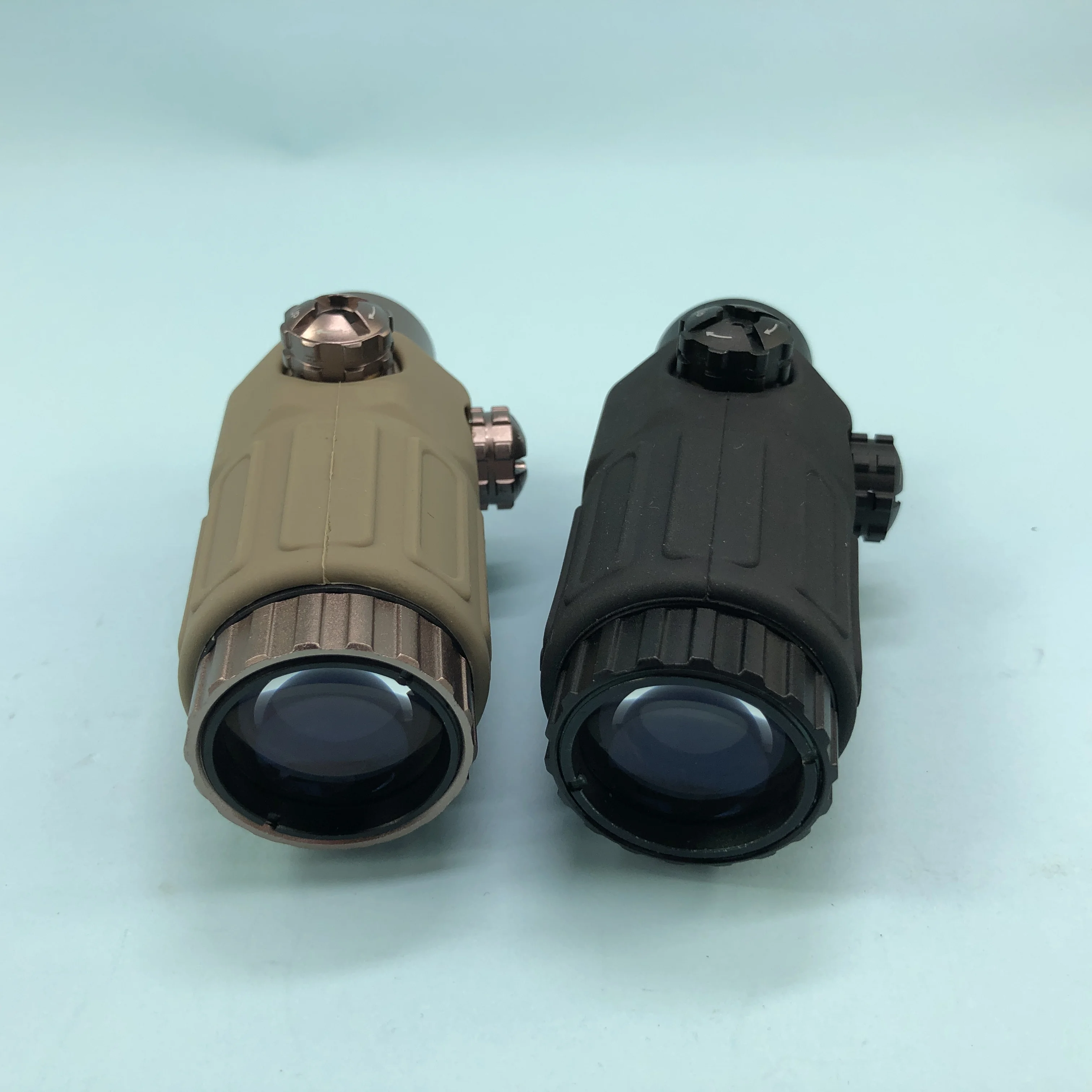 

Tactical Scope G33 3X Magnifier with Switch to Side Quick Detachable Mount for Hunting Airsoft Black Sand Colors