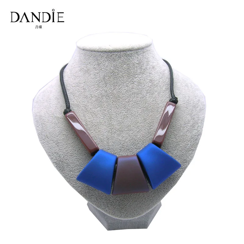 

Dandie New Design Blue Trapezoid Rubber Handmade Choker Necklace
