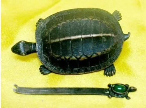 

Metal Crafts RARE Chinese old style Brass Carved Tortoise lock/key fast shiping