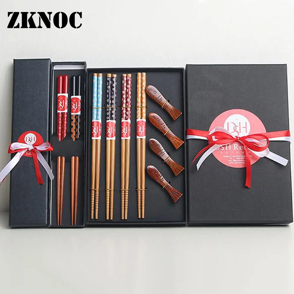 

1pair/4pair Chinese Style Dining Tableware Tools Reusable Wood Chopsticks Dinner Tableware Utensil Set W/Rest for kitchen&hotel