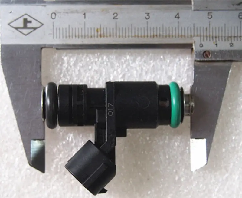 

DEKA GENUINE FUEL INJECTOR NOZZLE 04E906031E FITS VW Polo 6C 6R