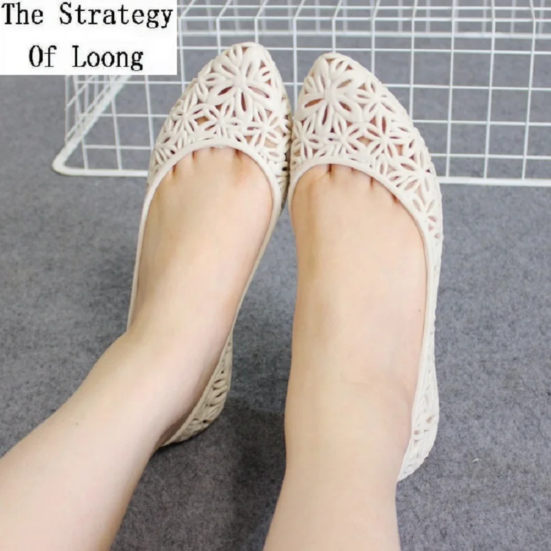 closed toe jelly sandals