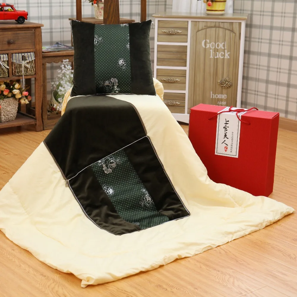 Traditional Chinese Style New Year Cushion Blanket 115cm*145cm New Year