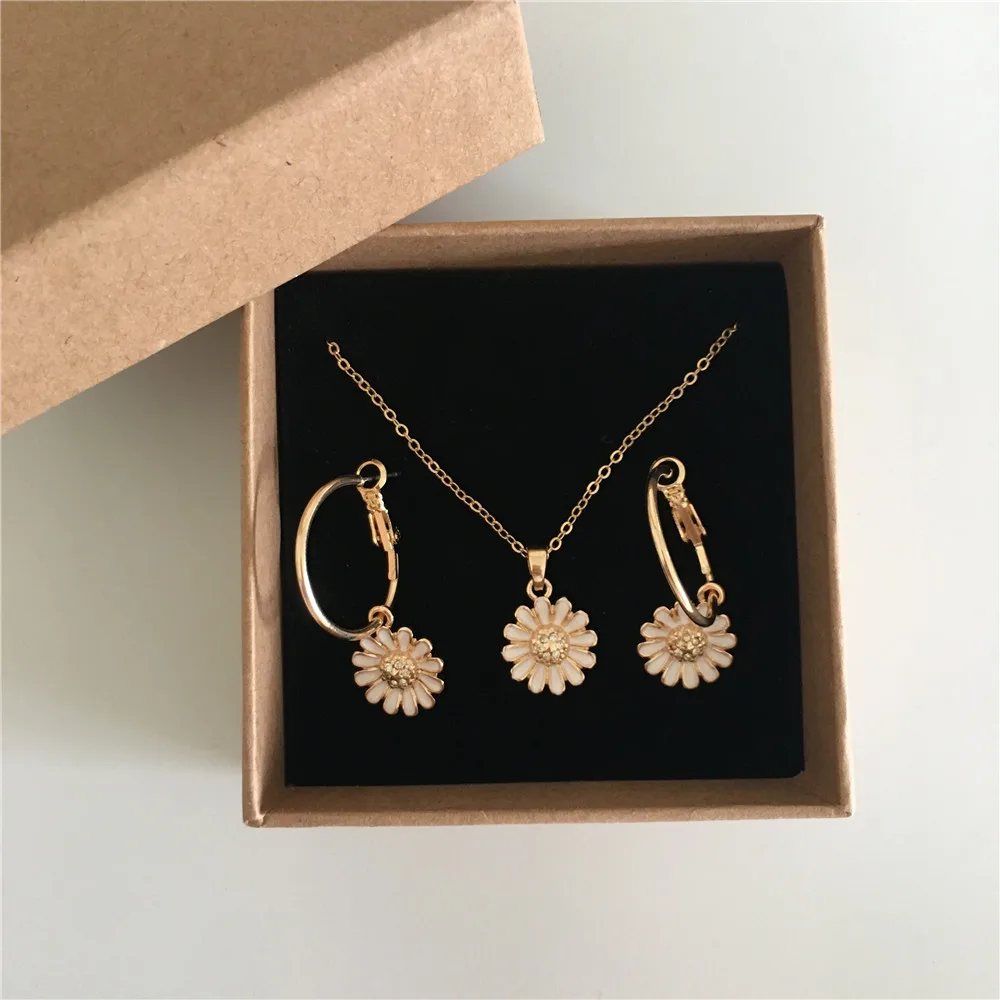 

CLASSIC GOLD COLOR PLATING WHITE FLOWER PENDANT NECKLACE FOR WOMEN