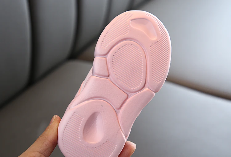 Детская обувь Детские спортивные женские туфли 2019 Весна возраст 1–3 года старая мягкая подошва для маленьких мальчиков в стиле кэжуал