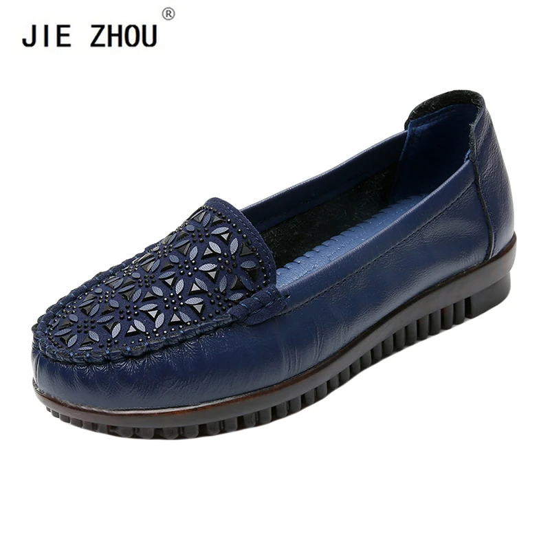 

Big Size 35~43 Mother shoes Woman Genuine Leather Flat Soft Outsole Casual Loafers Fashion Crystal Women Shoes Flats sneakers