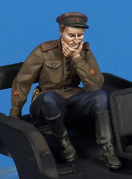 

1/35 Resin Figure Model Kits Soviet Political Officer Unassembled unpainted