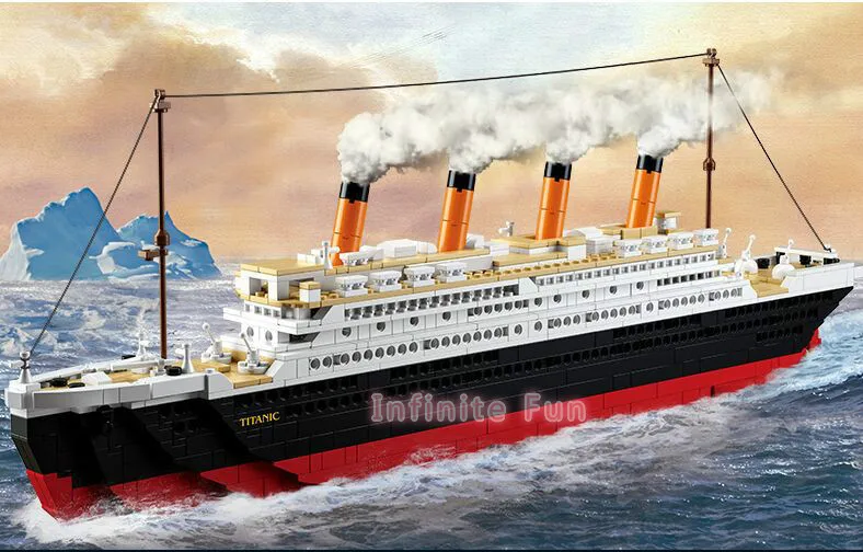 

Sluban Building Blocks Toy Cruise Ship RMS Titanic Ship Boat 3D Model Educational Gift Toy for Children Compatible legoe 1021PCS