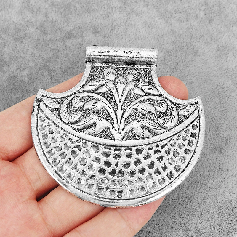 4PCS Large Metal Hammered Ax Hatchet Carved Flower Shape Charms