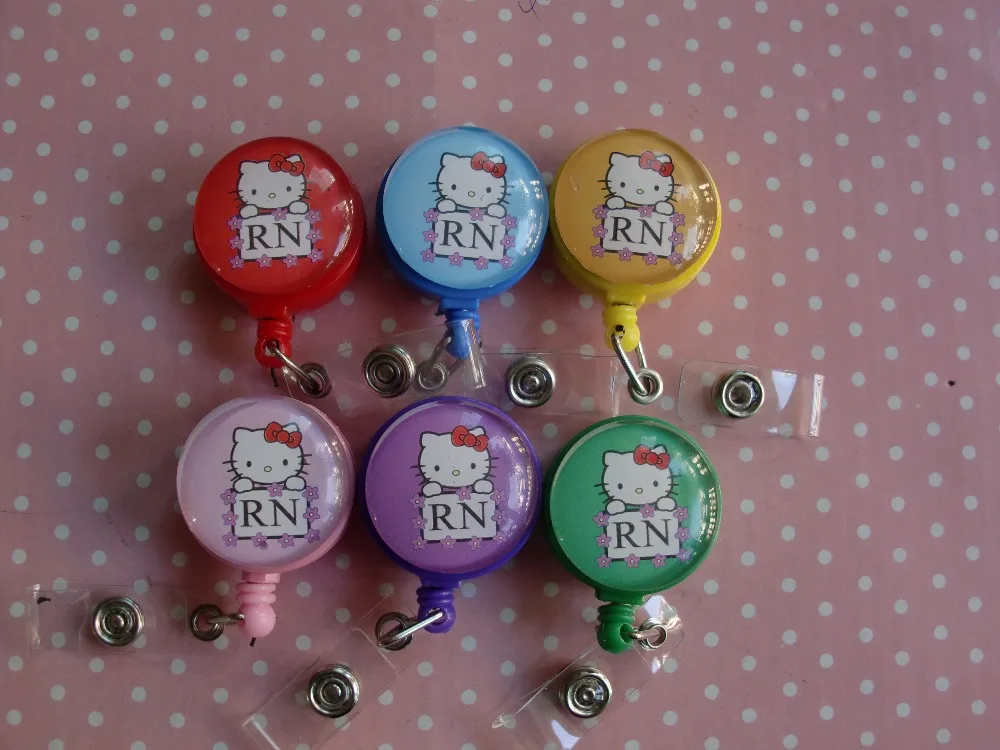 Различные hello kitty медсестры Retrtatable ID держатель RN значок катушка Смешанная