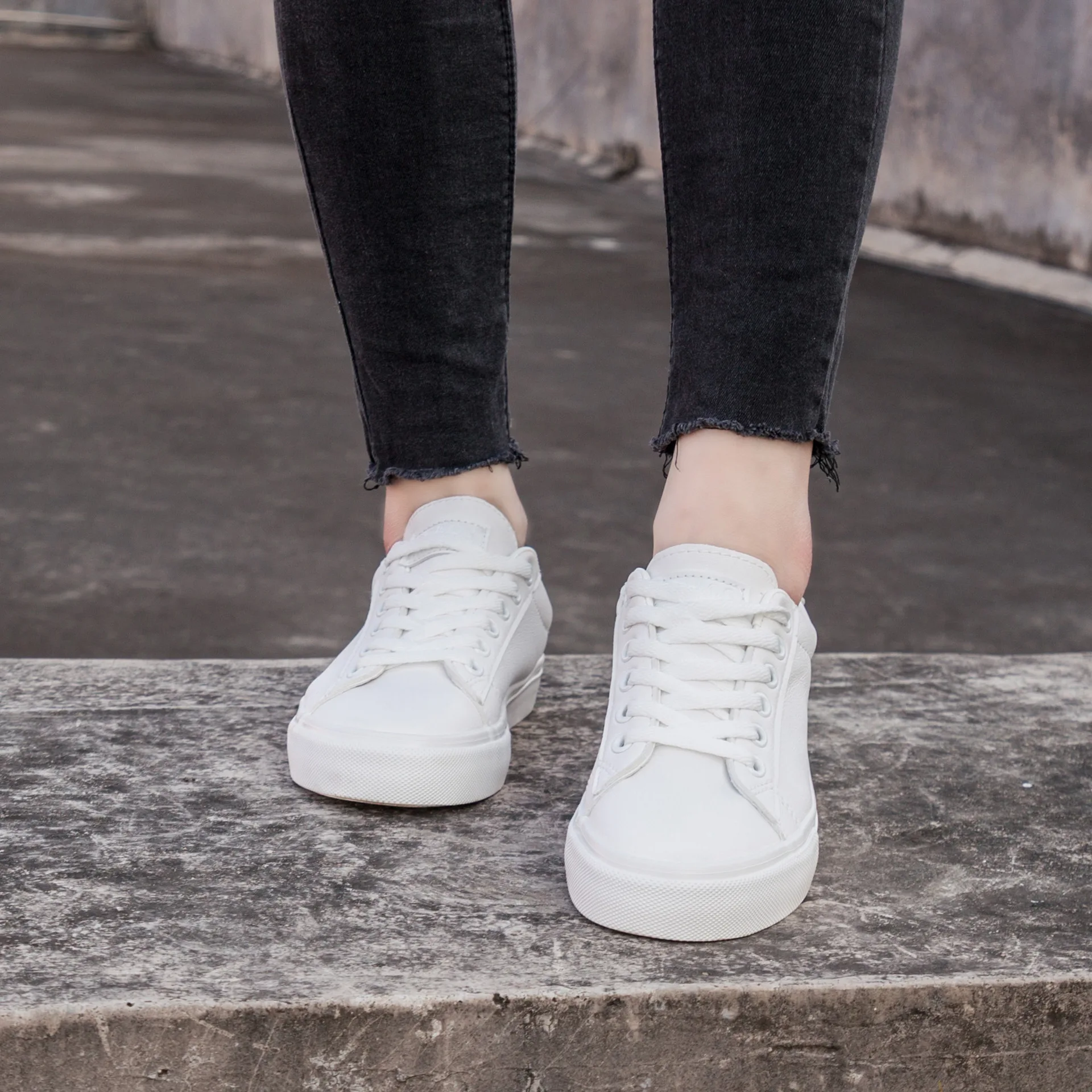 

2019 spring new flat casual shoes students tie basic white shoes wholesale BDYJ