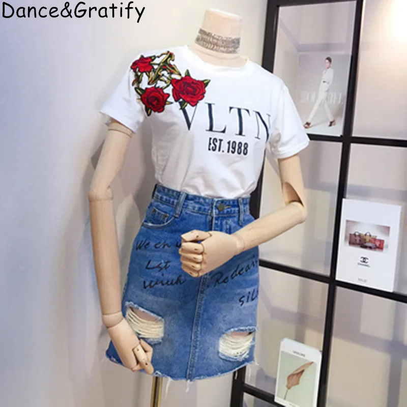 

2019 New Fashion Summer Women Runway Set Embroidery Flower Letter Shirt Top + Hole Denim Skirt Casual Two Piece Suit