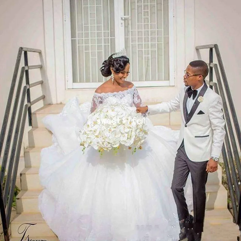 2019-plus-size-wedding-dresses-bridal-gowns-a-line-long-sleeves-off-the-shoulder-ball-sweep-train-country-wedding-dress-lace-appliqued (2)