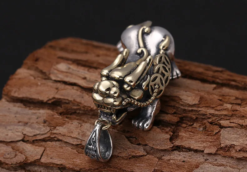 

S925 sterling silver necklace pendant fashion Thai silver money lucky sly personality retro men and women pendant