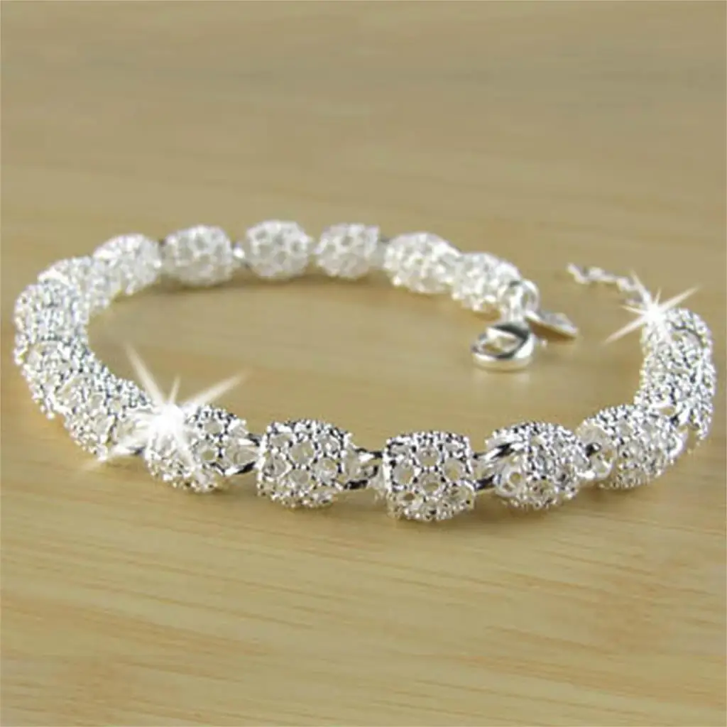 Watch - Bracelets Fashion pictures video Look - Bracelets Fashion pictures video