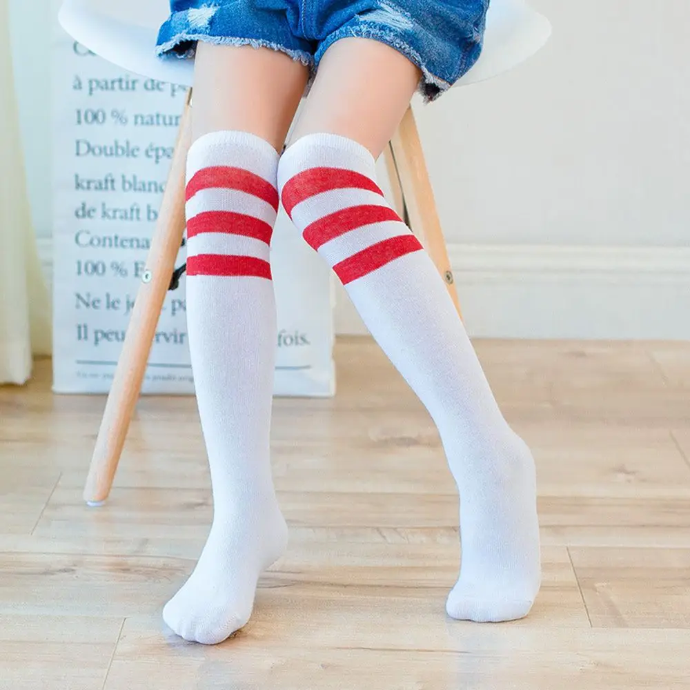 Детские гольфы для девочек и мальчиков; хлопковые белые носки в полоску для старшеклассников; Детские Длинные теплые гольфы - Цвет: Красный