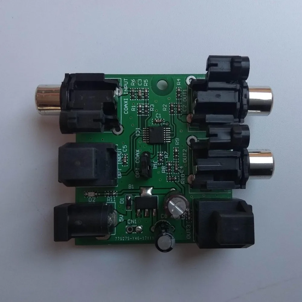 

Coaxial optical fibers, optical fibers to coaxial, one tow three, two coaxial one fiber output at the same time