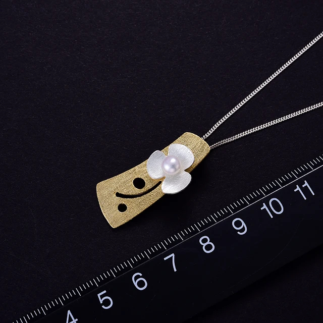 Fresh Clover Flower Silver Pendant - Image 4