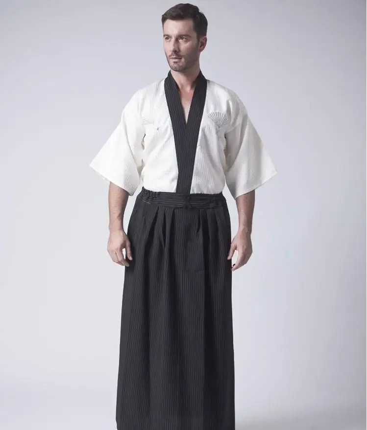 Черное традиционное кимоно Haori, мужской халат из юкаты, японская одежда самураев, мужской халат для косплея аниме, костюм на Хэллоуин - Цвет: Бежевый