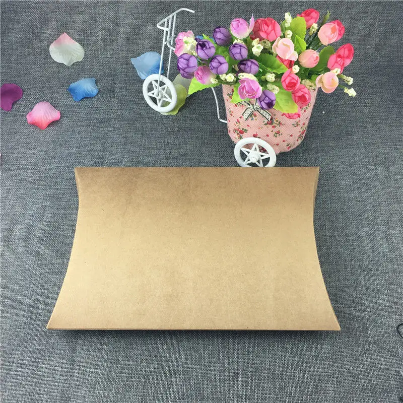 

24pcs/Lot High Capacity Kraft Paper Pillow Boxes For Mousse Cake Hold Gifts Packaging Container Storage Pillow Boxes Wholesale