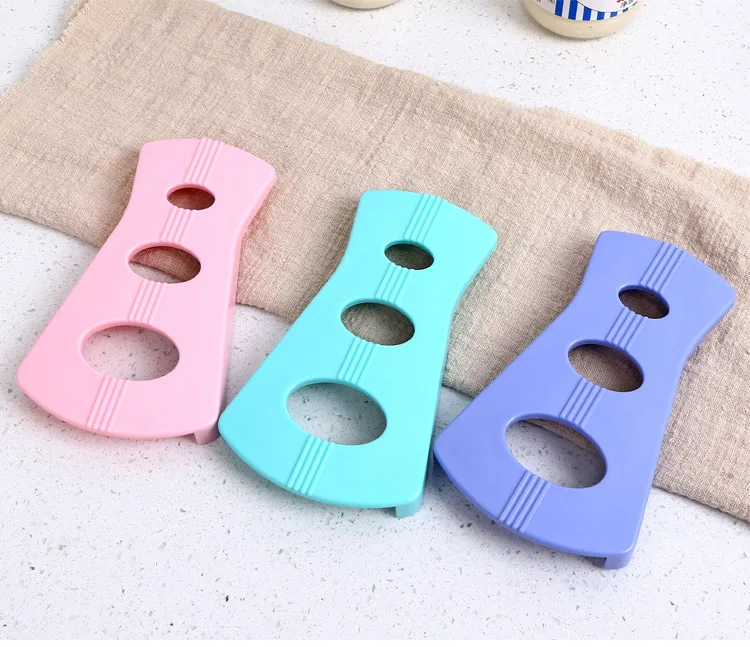 

1PC Multifunction Screw Cap Jar Bottle Can Opener Screw PP Creative Bottle Opener Kitchen Accessories OK 0909