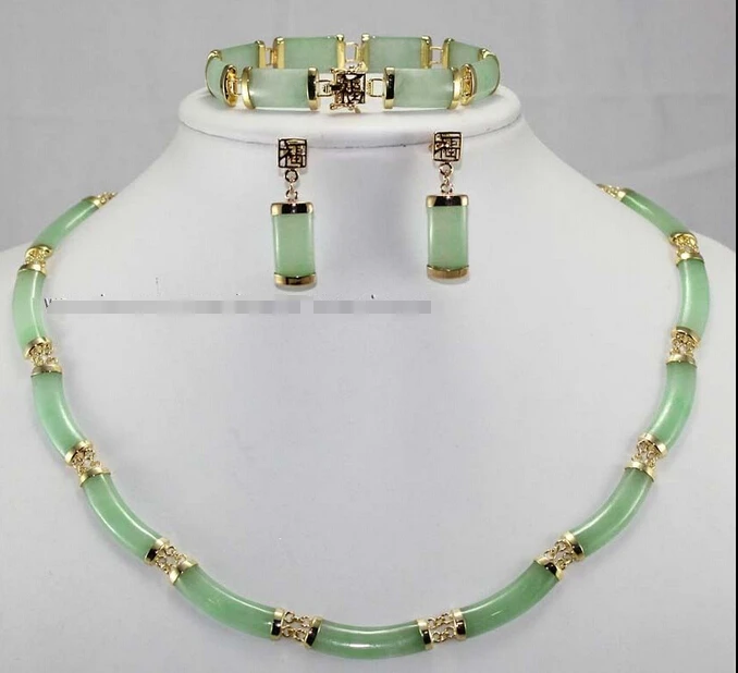 

FREE SHIPPING>>@> FREE SHIPPINGNatural Green Jade Link Necklace Bracelet earrings Set Natural jewelry