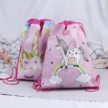 Unicornio cordón bolsa unicornio cordón bolsas niños Tema de dibujos animados bolsos con unicornio caramelo almacenamiento embalaje para fiesta 34cm * 27cm(China)