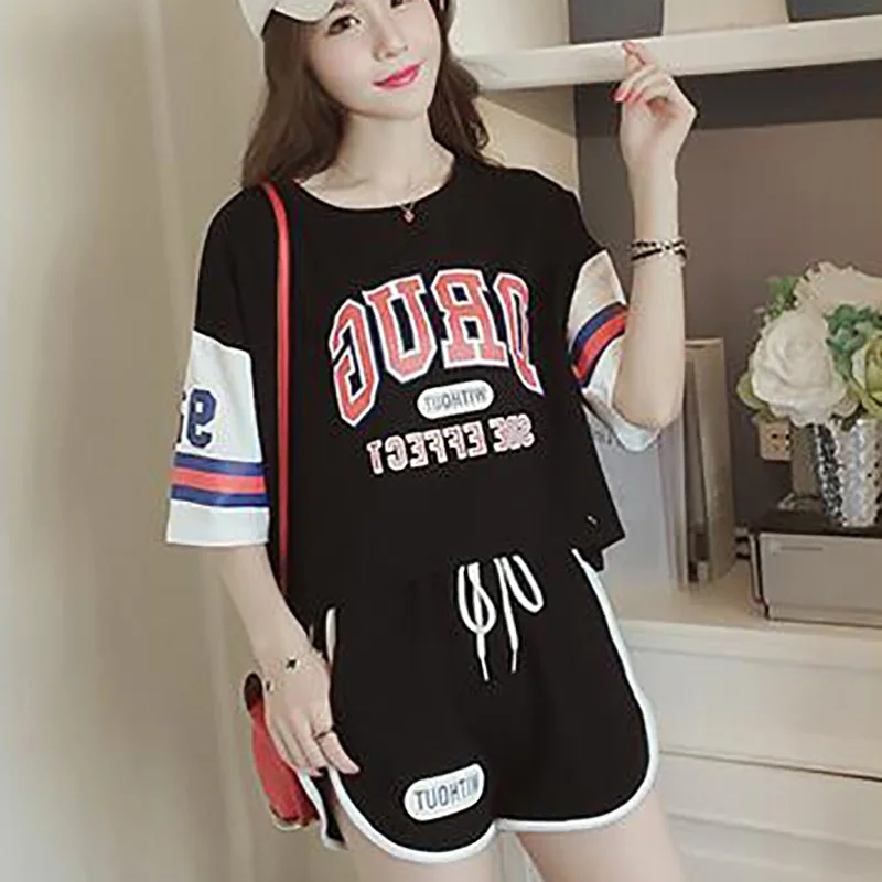 

Women's Letter Print Two Piece Set Fashion O-Neck Pullover Top And Elastic Waist Shorts Set